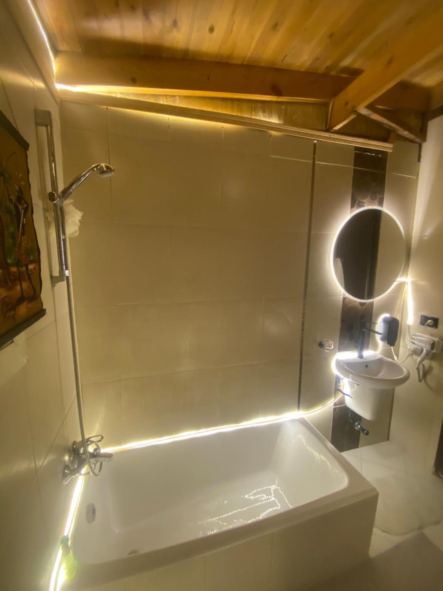 Airport Rooftop Club Luxurious Rooms And Studios Kairo Eksteriør bilde